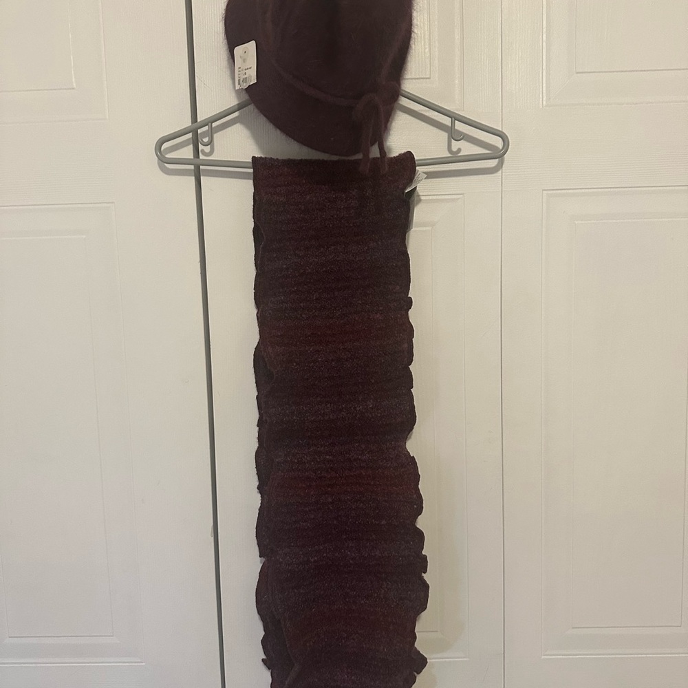 Chic Maroon Women's Hat with Bow Detail & matching knit scarf - Picture 8 of 8